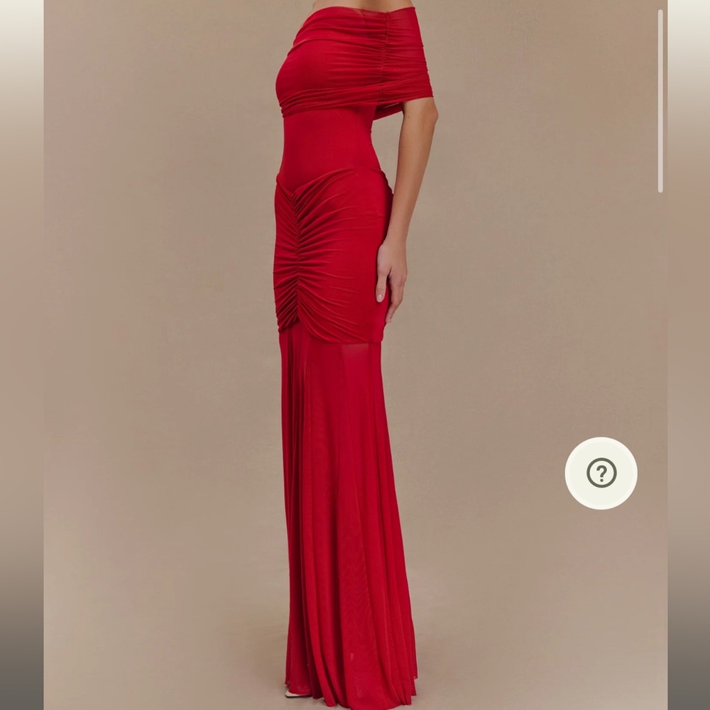 Elegant Red Off-Shoulder Evening Dress
